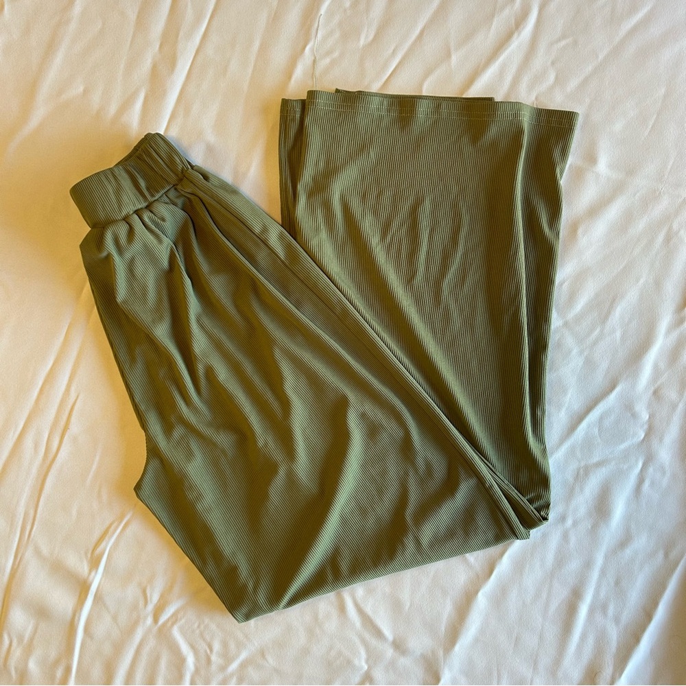 XS Olive Green Wide-Leg Pants